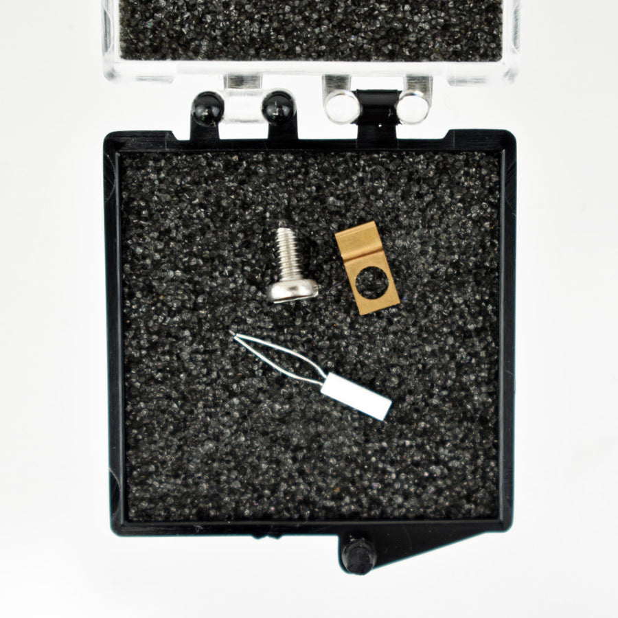 PT100 RESISTOR ON CERAMIC: 1.6 x 5.0mm INCLUDING MOUNTING CLAMP, SCREW AND CONTACT FOIL