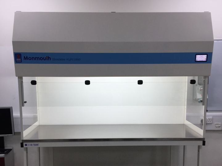 Circulaire® Vertical Laminar Flow Cabinet