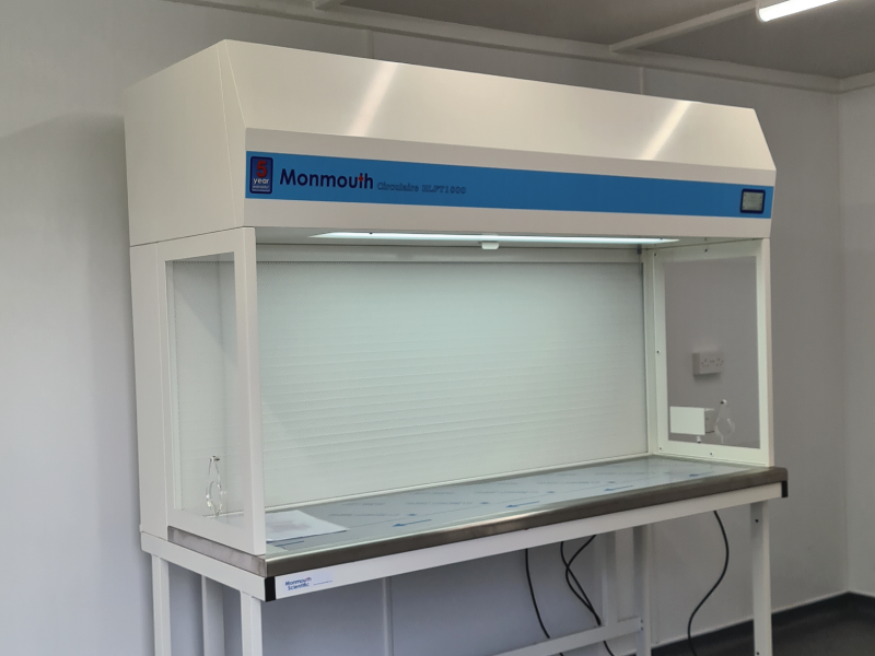 Circulaire® Vertical Laminar Flow Cabinet